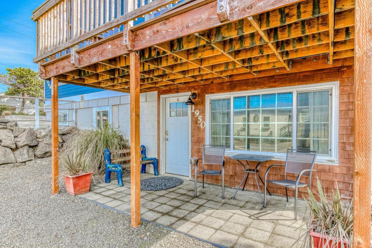 Cake By The Ocean Apartment Lincoln City Exterior photo