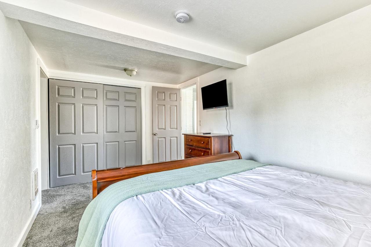 Cake By The Ocean Apartment Lincoln City Exterior photo